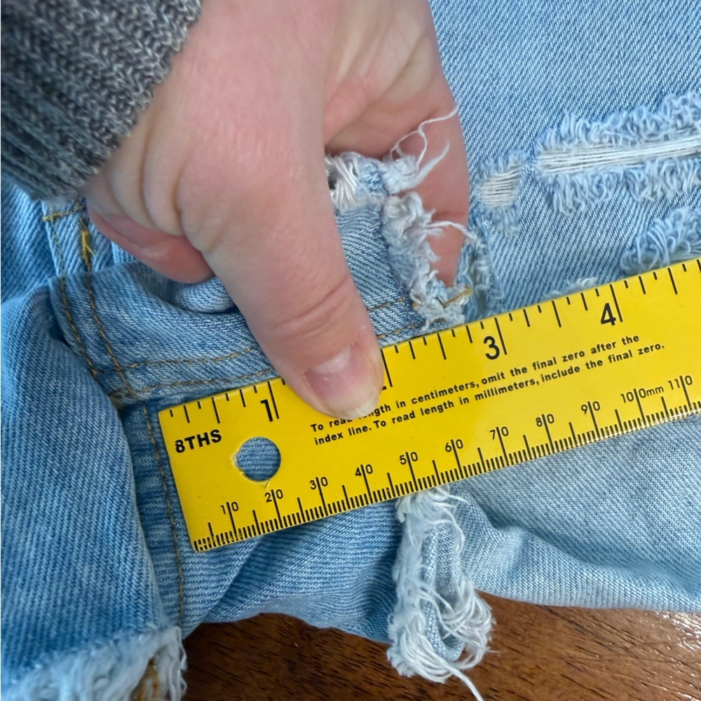 Zara Distressed Light Blue Denim Shorts size 8 100% cotton - Picture 4 of 9